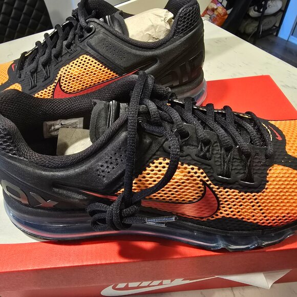 Nike Air Max 2013 Men's Size 10 'Sunset' Black Orange Athletic Shoes HF4887 873 - Picture 2 of 10